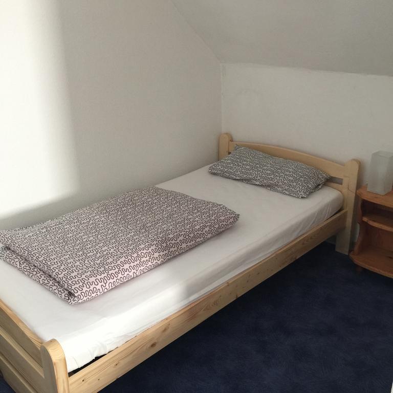Apartment Hope Inn Gross-Zimmern Ruang foto